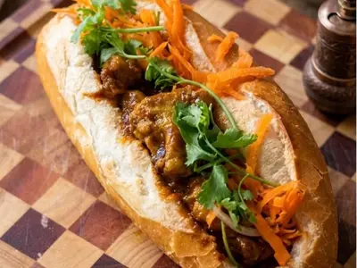 Bunny Mì (Bunny Chow Bánh Mì): South African recipe by Ivana